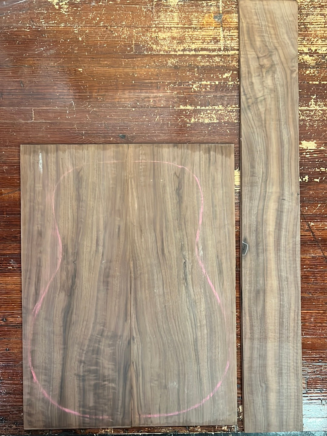Curly Claro Walnut Acoustic Guitar Back and Sides Set 03
