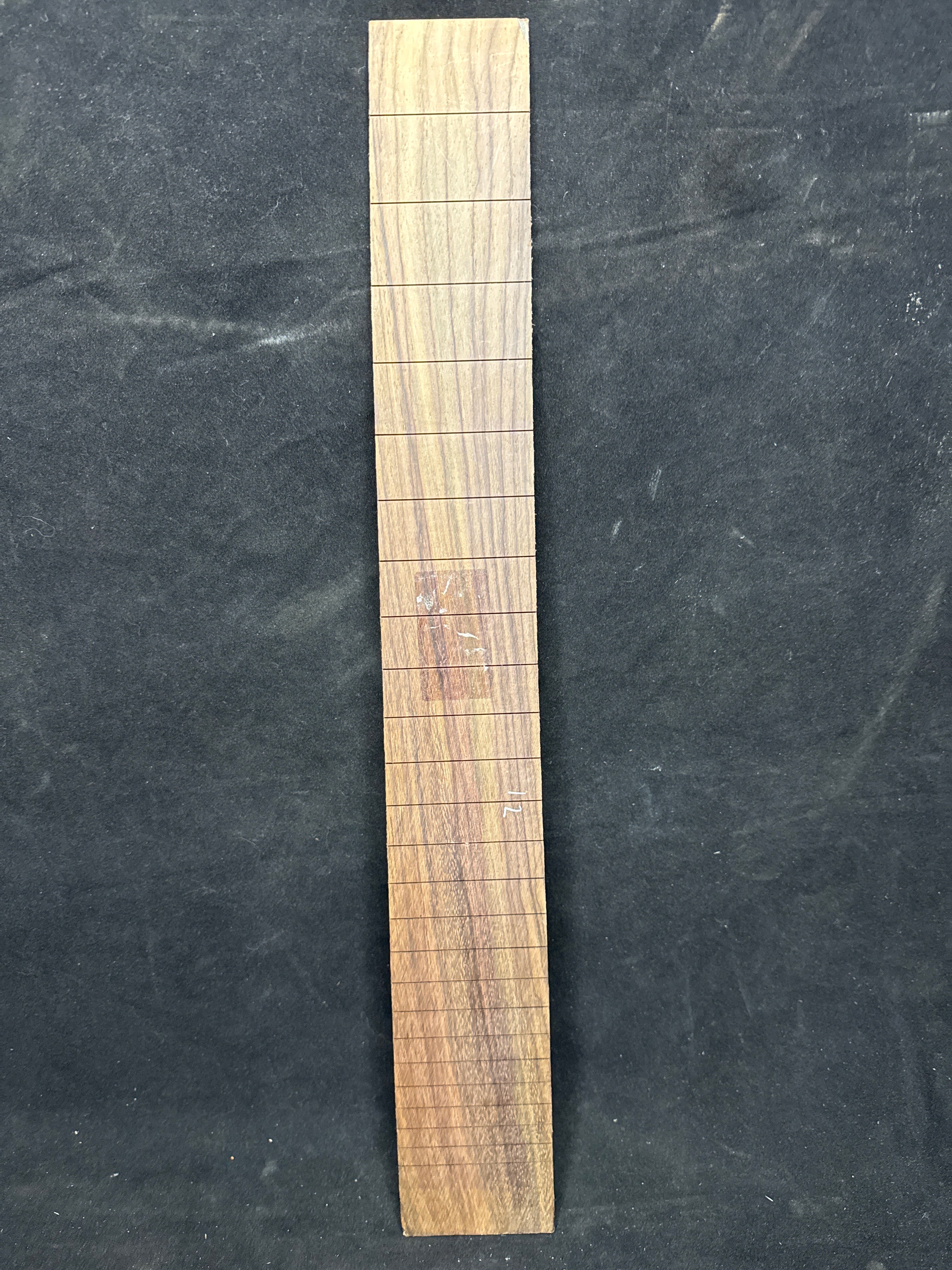 Indian Rosewood 25-Fret Slotted Fingerboard 25.4" Scale