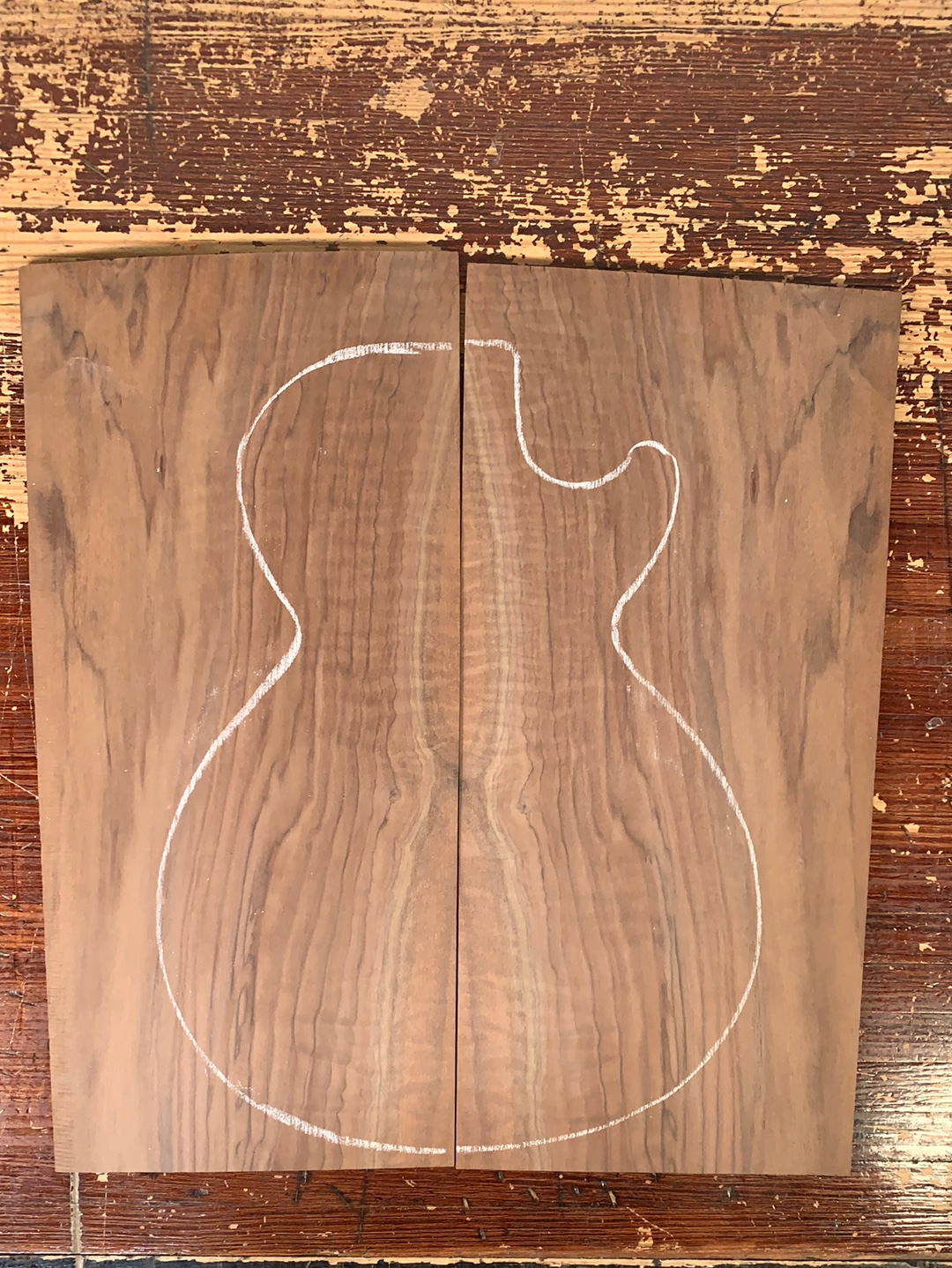 Curly Claro Walnut Drop Top